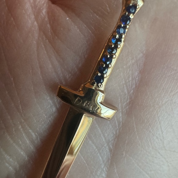 DRU. Jewelry Large Dagger Pendant - Picture 8 of 12